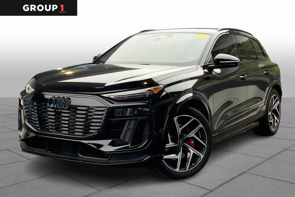 2025 Audi SQ6 photo 1