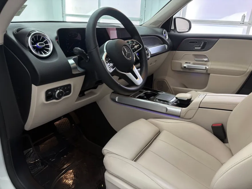 2021 Mercedes Benz GLB 250 photo 1