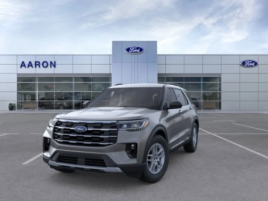 2025 Ford Explorer photo 1