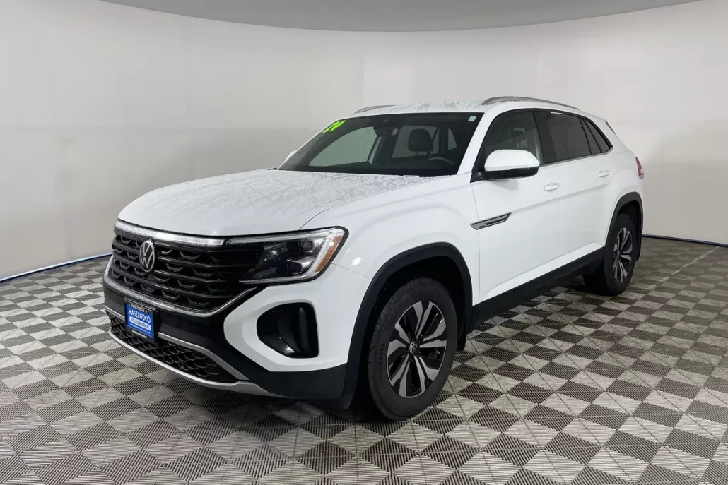 2024 Volkswagen Atlas Cross Sport SE photo 1