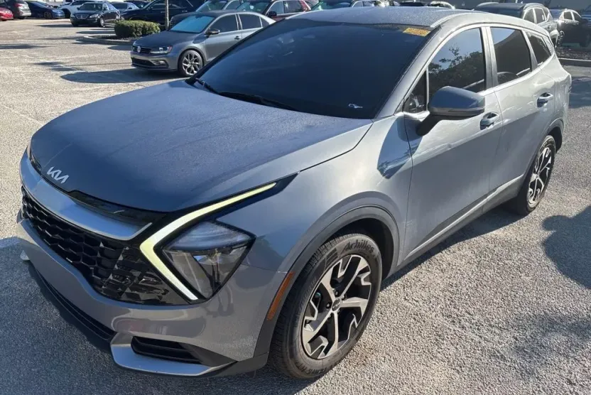 2023 Kia Sportage EX photo 1
