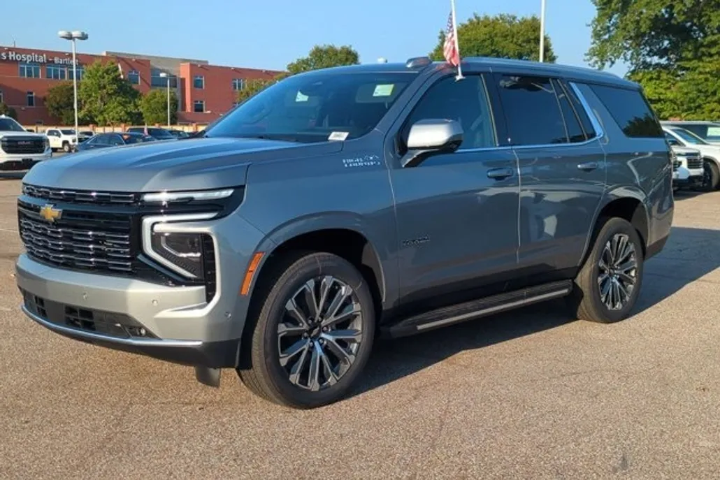 2026 Chevrolet Tahoe High Country photo 1