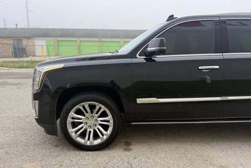 2020 Cadillac Escalade Premium Luxury photo 1