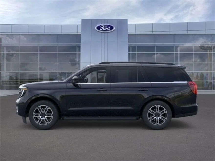 2025 Ford Expedition photo 1
