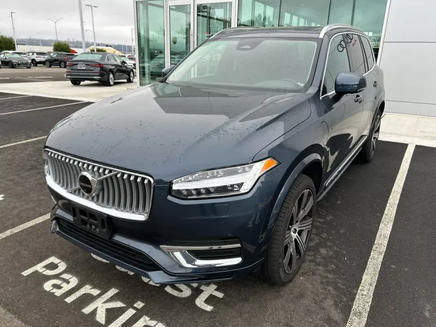 2023 Volvo XC90 Recharge Plus T8 photo 1