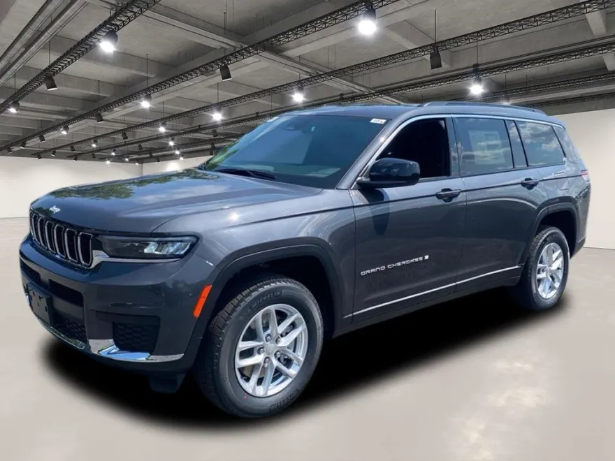 2025 Jeep Grand Cherokee Laredo X photo 1