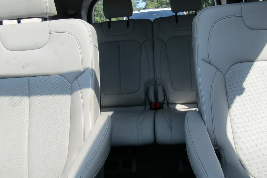 2023 Jeep Grand Cherokee Overland photo 1