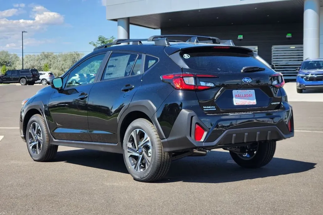 2025 Subaru Crosstrek Premium photo 1
