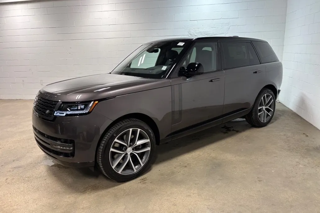 2025 Land Rover Range Rover SE photo 1
