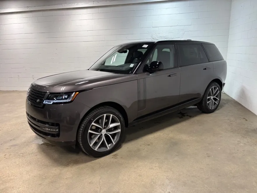 2025 Land Rover Range Rover SE photo 1