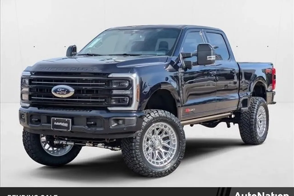 2025 Ford F-250 Platinum photo 1