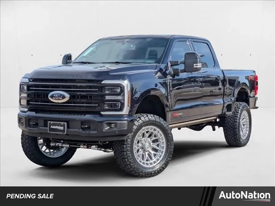 2025 Ford F-250 Platinum photo 1