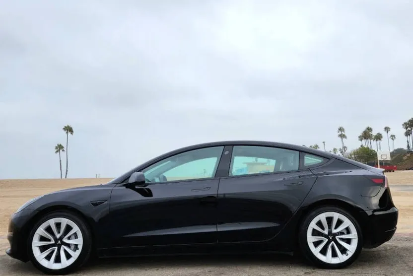 2023 Tesla Model 3 Standard Range photo 1