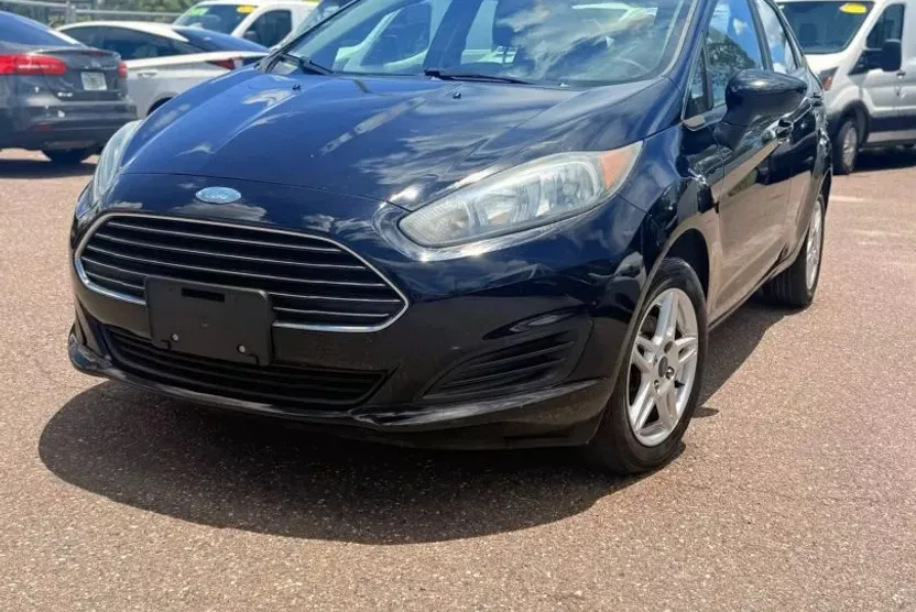 2018 Ford Fiesta SE photo 1