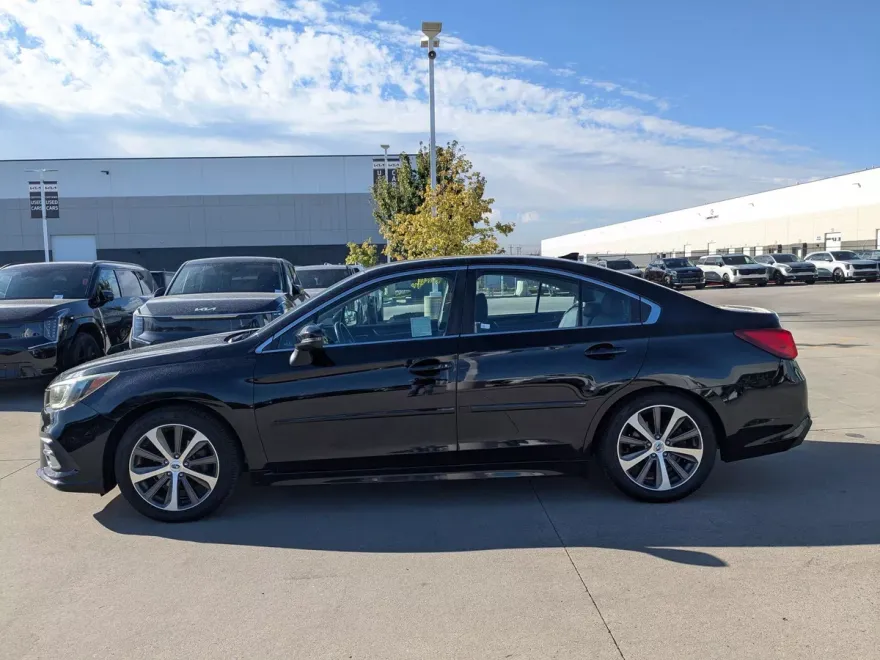 2019 Subaru Legacy Limited photo 1