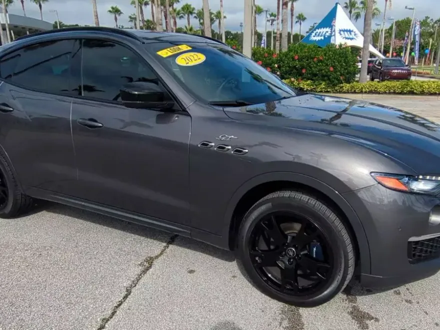 2022 Maserati Levante GT photo 1