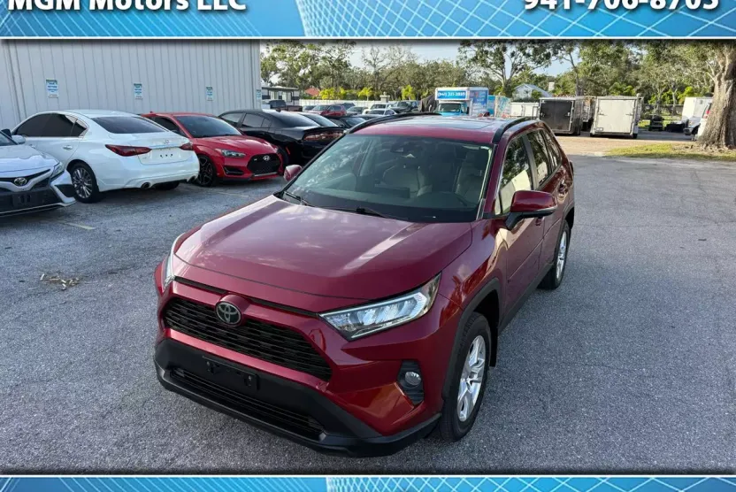2019 Toyota RAV4 XLE Premium photo 1