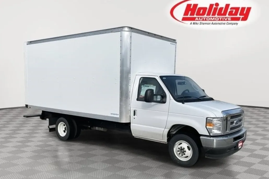 2025 Ford E-450 photo 1