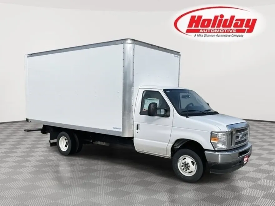 2025 Ford E-450 photo 1