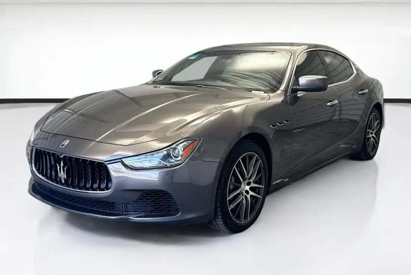 2014 Maserati Ghibli Base photo 1