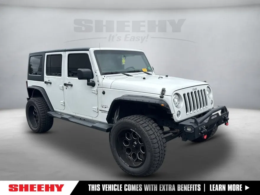 2017 Jeep Wrangler Unlimited Sahara photo 1