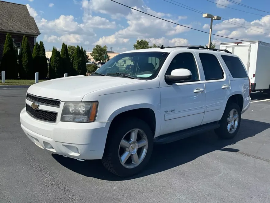 2011 Chevrolet Tahoe LT photo 1