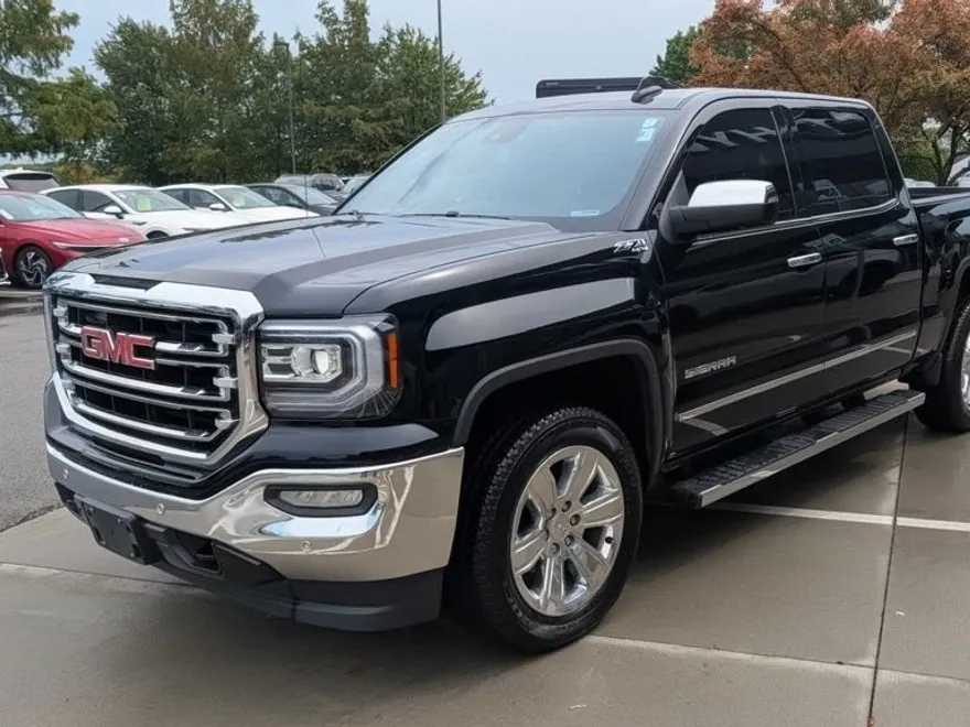 2017 Gmc Sierra 1500 SLT photo 1