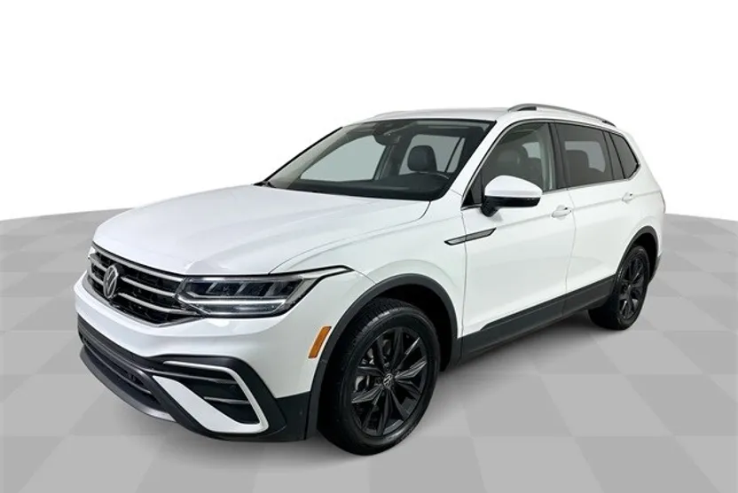 2024 Volkswagen Tiguan SE Wolfsburg Edition photo 1