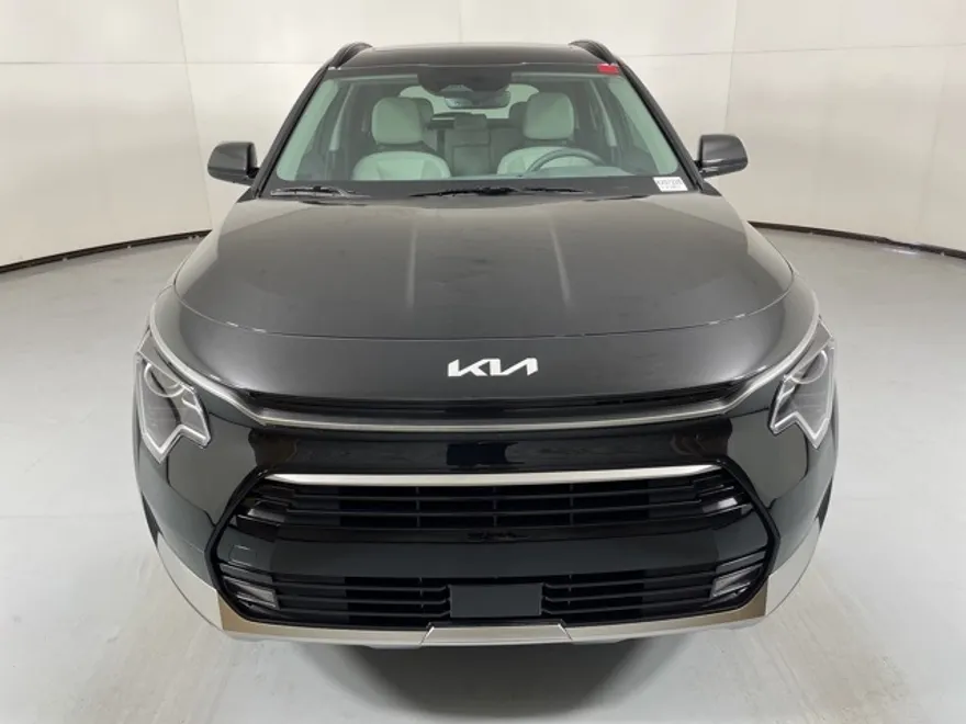 2025 Kia Niro EX Touring photo 1