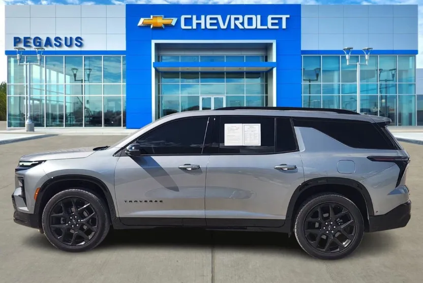 2024 Chevrolet Traverse RS photo 1