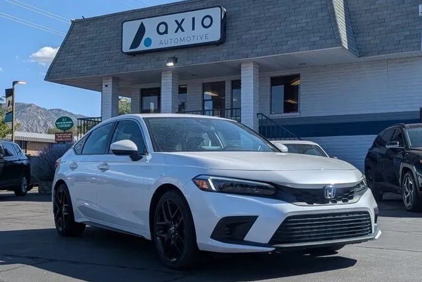 2023 Honda Civic EX-L photo 1