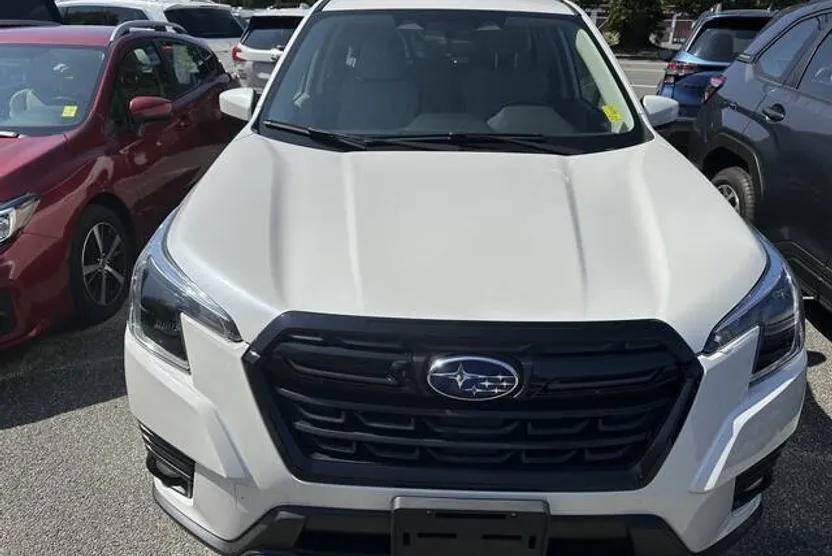 2022 Subaru Forester Premium photo 1