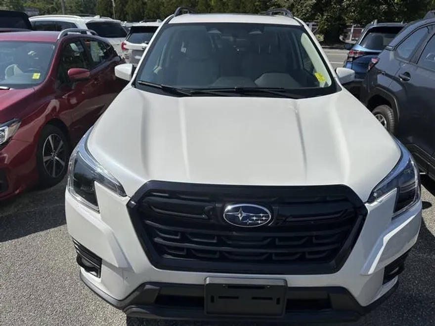 2022 Subaru Forester Premium photo 1
