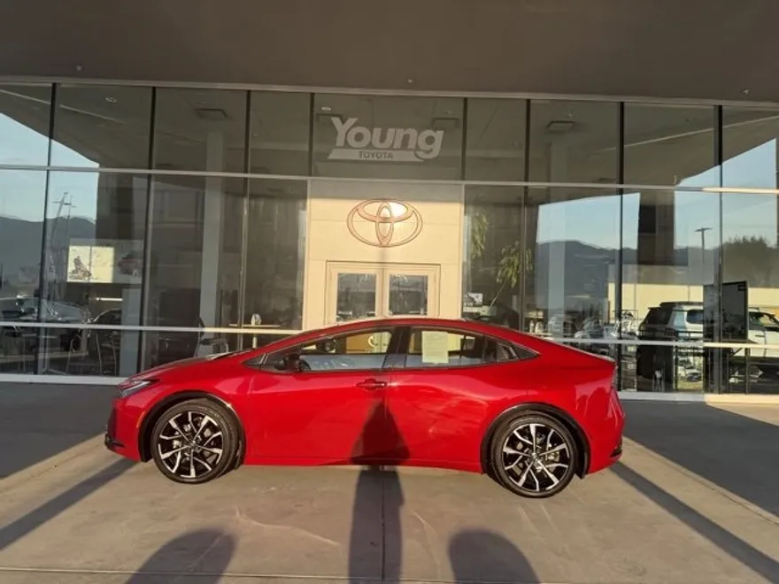 2024 Toyota Prius Prime XSE Premium photo 1
