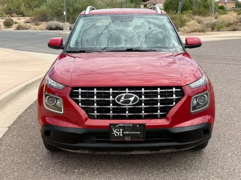 2023 Hyundai Venue SEL photo 4