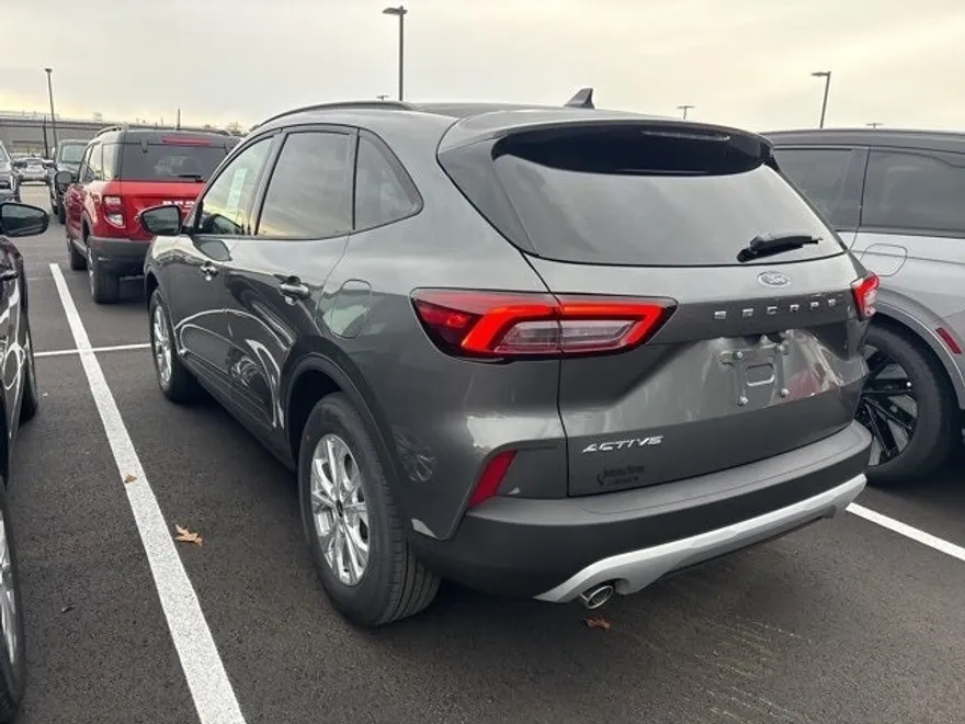 2025 Ford Escape Active photo 1