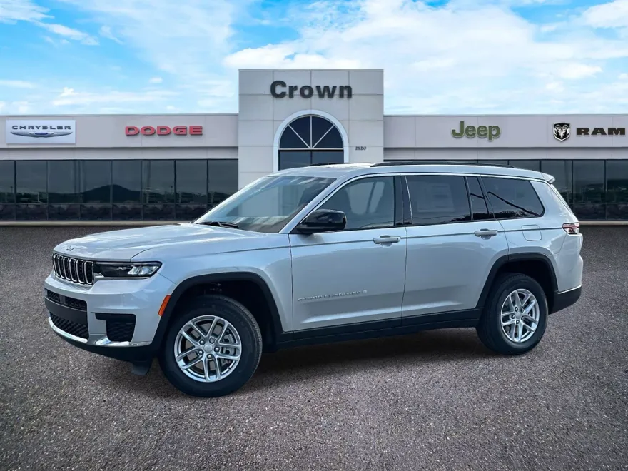 2025 Jeep Grand Cherokee Laredo photo 1