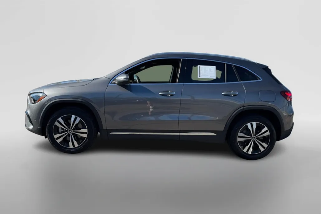 2025 Mercedes Benz GLA 250 photo 1