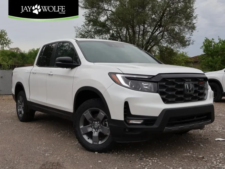 2025 Honda Ridgeline TrailSport photo 1
