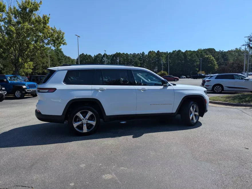 2022 Jeep Grand Cherokee Limited photo 1