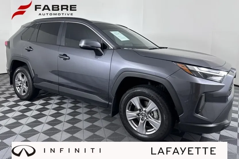 2025 Toyota RAV4 XLE photo 1