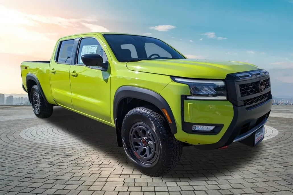 2026 Nissan Frontier PRO-4X photo 1
