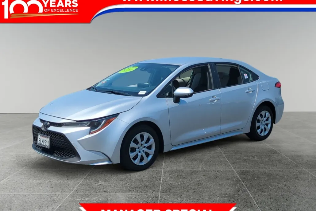 2020 Toyota Corolla LE photo 1