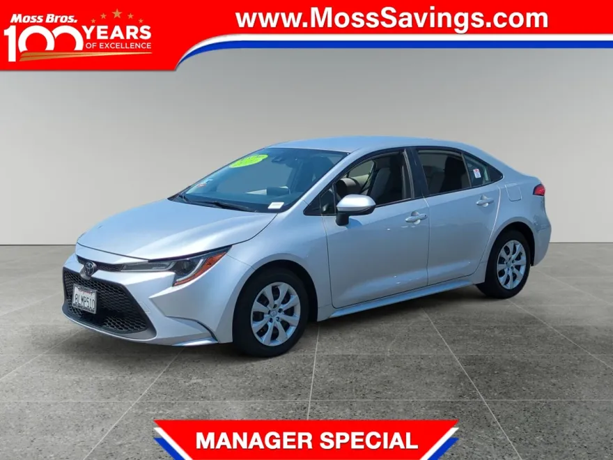 2020 Toyota Corolla LE photo 1