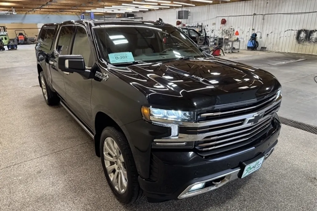 2021 Chevrolet Silverado High Country photo 1
