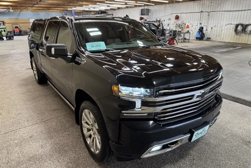 2021 Chevrolet Silverado High Country photo 1