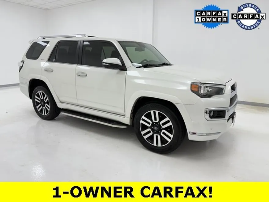 2015 Toyota 4Runner SR5 photo 1