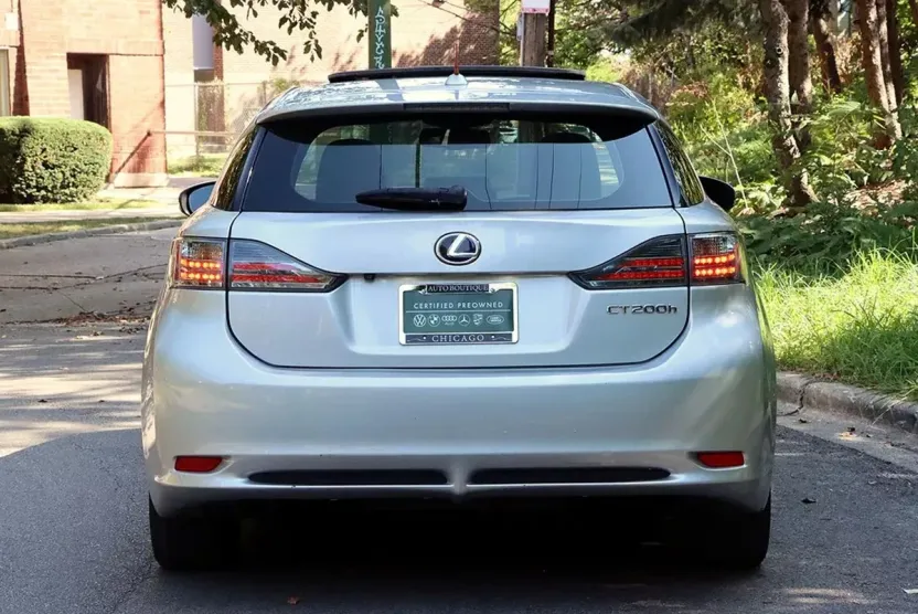 2012 Lexus CT 200h photo 1