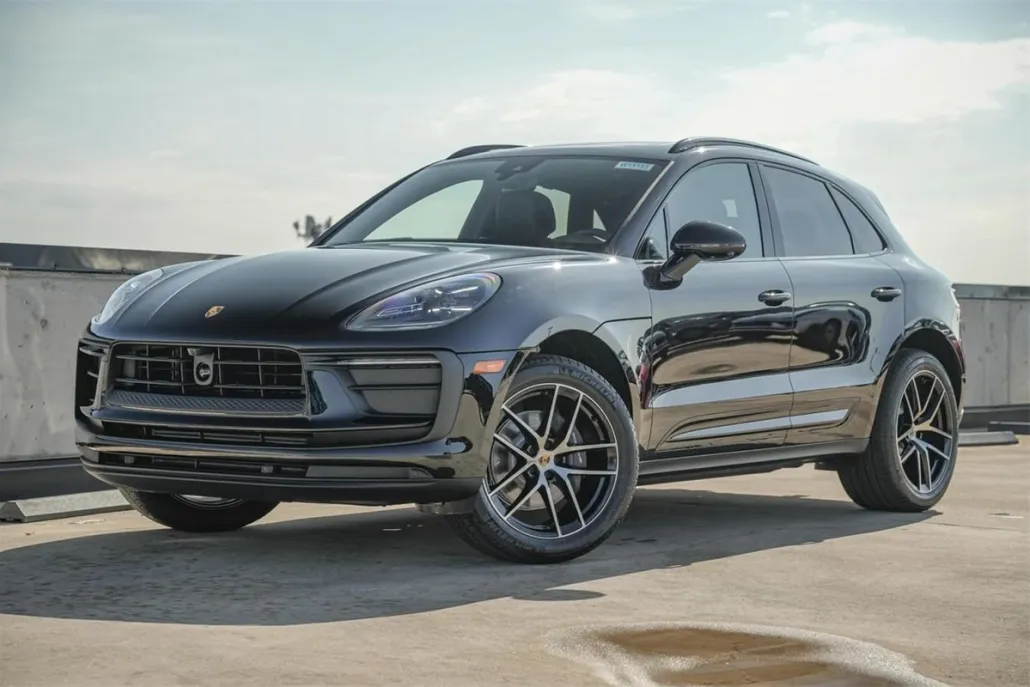 2025 Porsche Macan Base photo 1