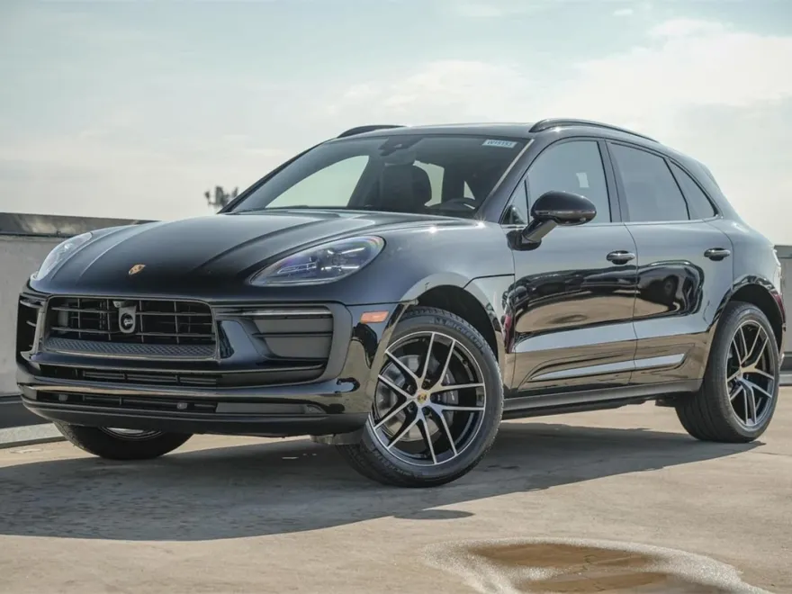 2025 Porsche Macan Base photo 1